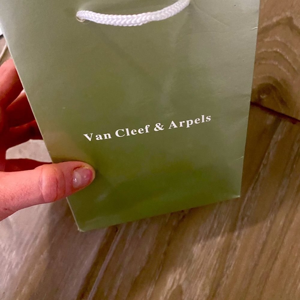 Van Cleef Gift Bag (5 available)